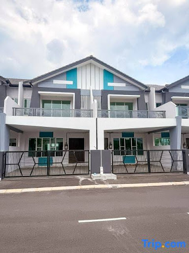 GatherLuxe Ipoh, Landed 14Pax, KTV, Kids Room, Baby Cot