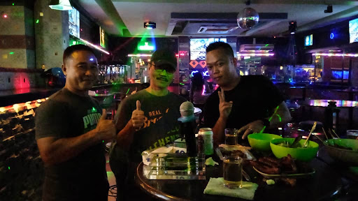 ReBornZ Karaoke Bar Lodge