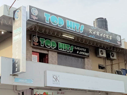 Top Hits karaoke & Lounge