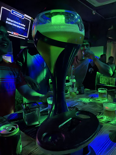 KARAOKE AND POOL BAR