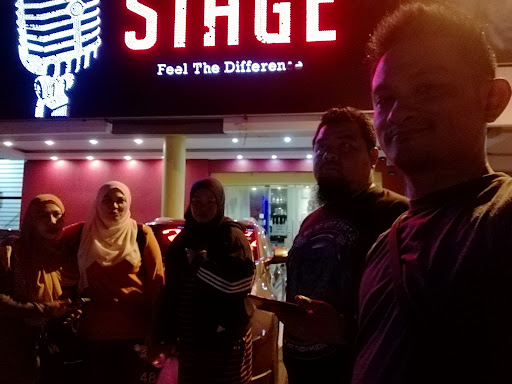 Stage Family Karaoke