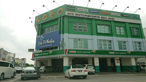 De Whales Bistro & Cafe