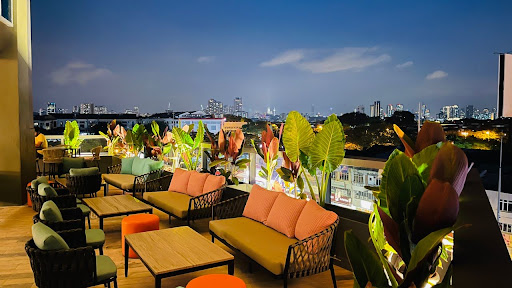 Nest13 Bar & Lounge