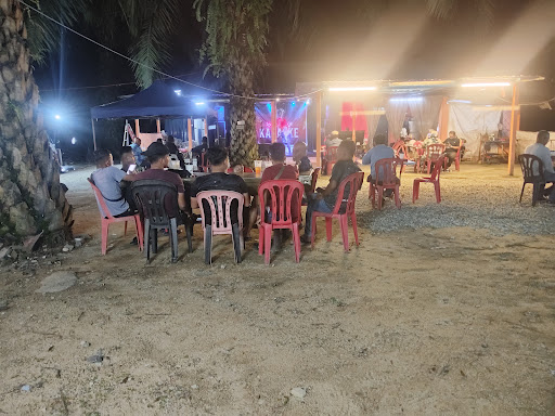 Karaoke di selabak