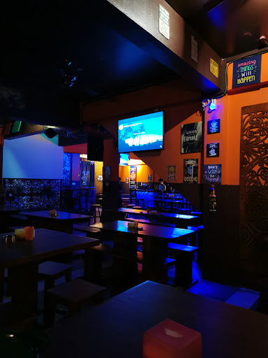Hyello Cafe & Bistro