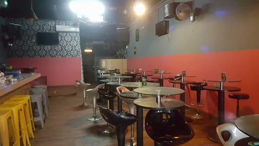 Ruai Tan 16 Karaoke & Bistro