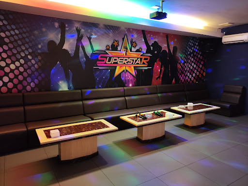 SUPERSTAR KARAOKE