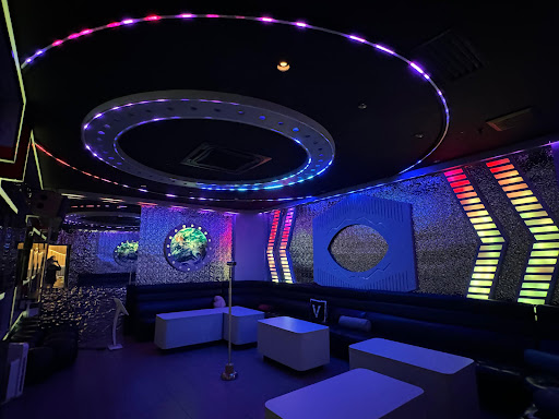 V Box Family Karaoke KTV - Plaza Pelangi