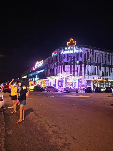 Loud Speaker Family Karaoke Taman Mount Austin