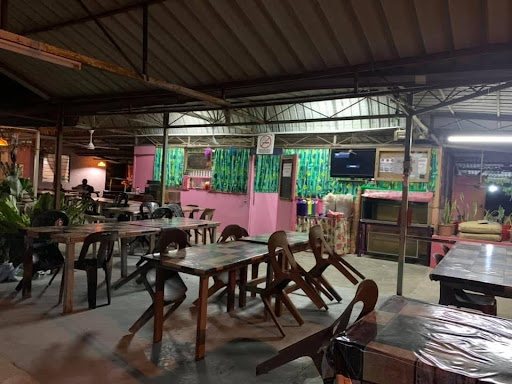 Ju Manja Riverview Restoren / Jumanja Riverview Restoran Karaoke