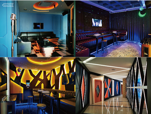 I am Singer Gurney Paragon