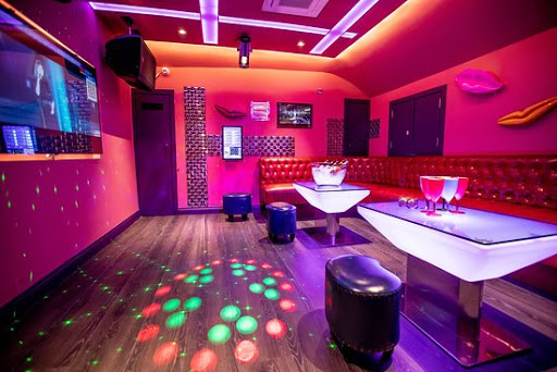 Club S クラブ エスJapanese Karaoke